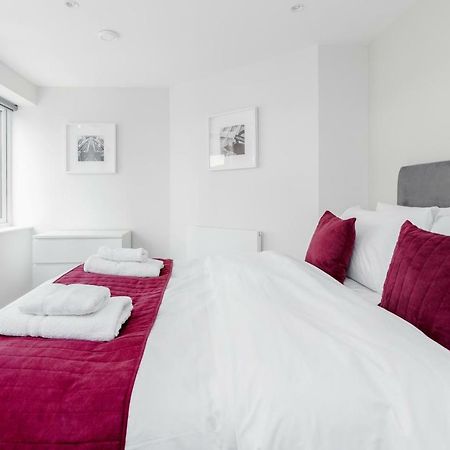Roomspace Serviced Apartments- Walpole Court Ealing Buitenkant foto